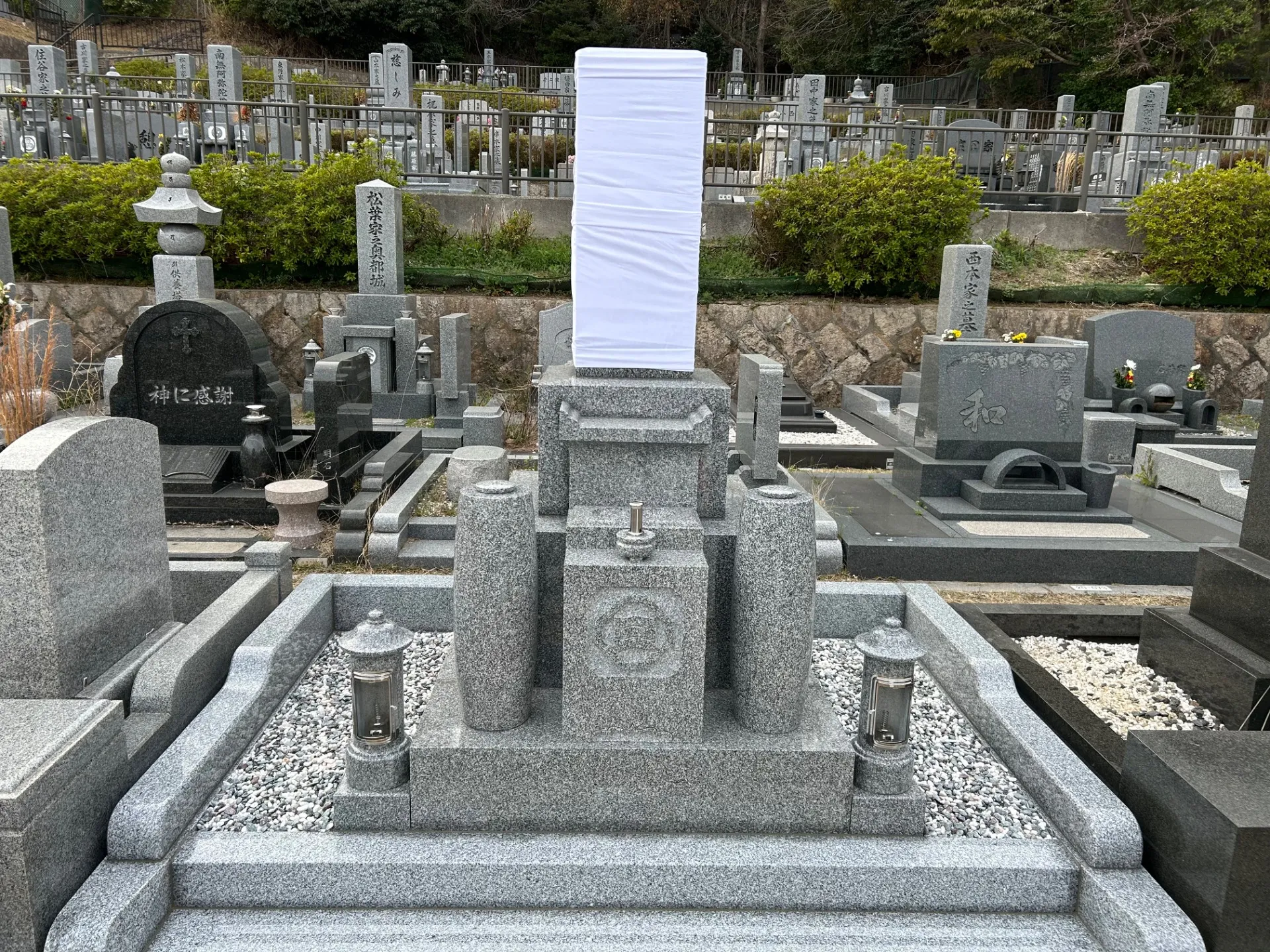 芦屋市霊園にて建墓工事