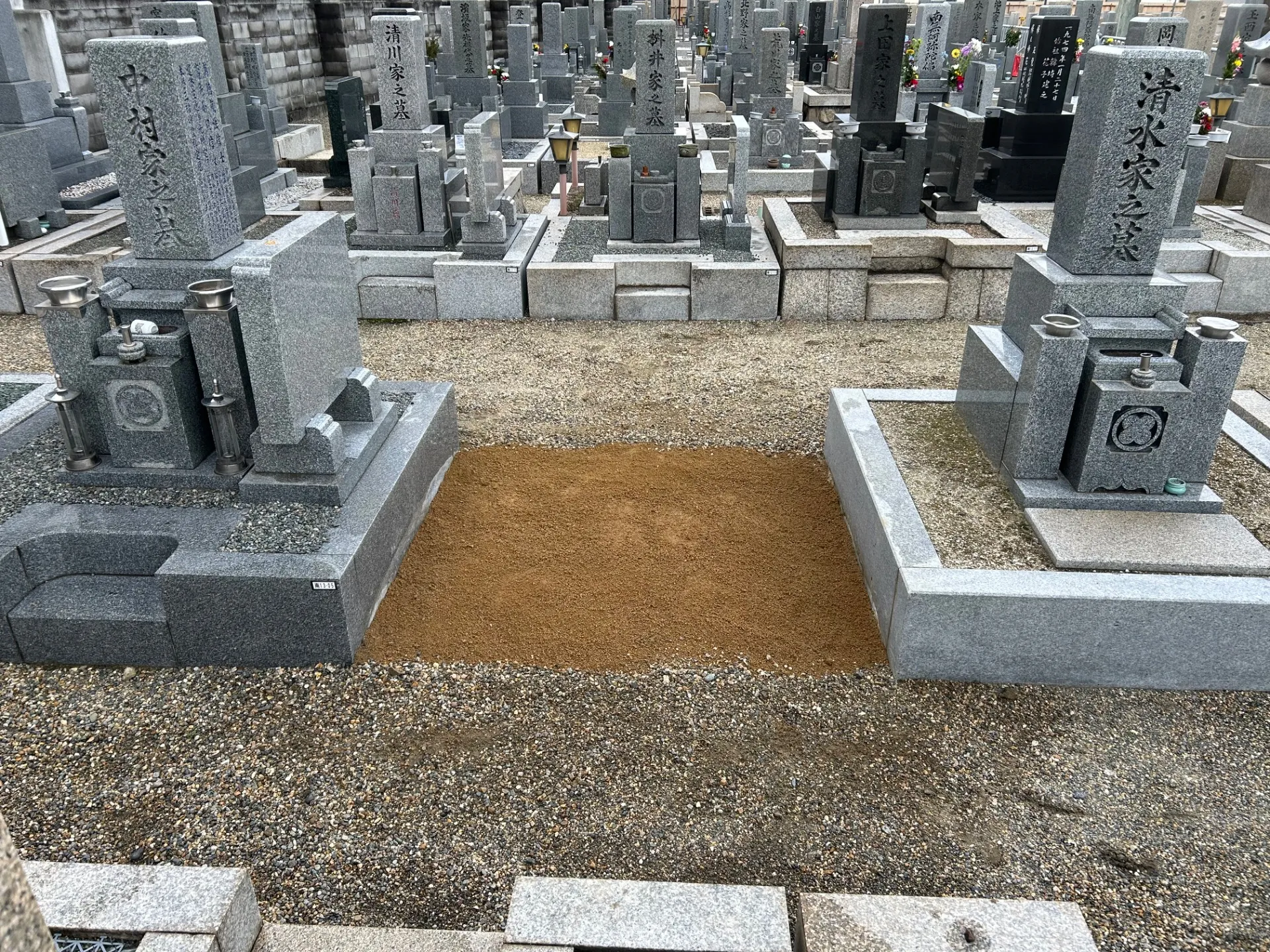 東大阪市　小阪墓地にてお墓じまいの工事をさせていただきました