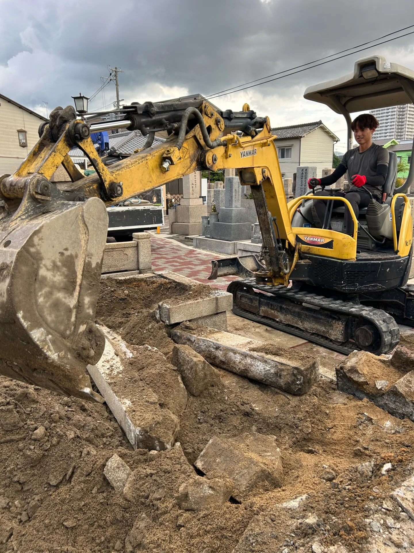 東大阪市岩田墓地でお墓じまい