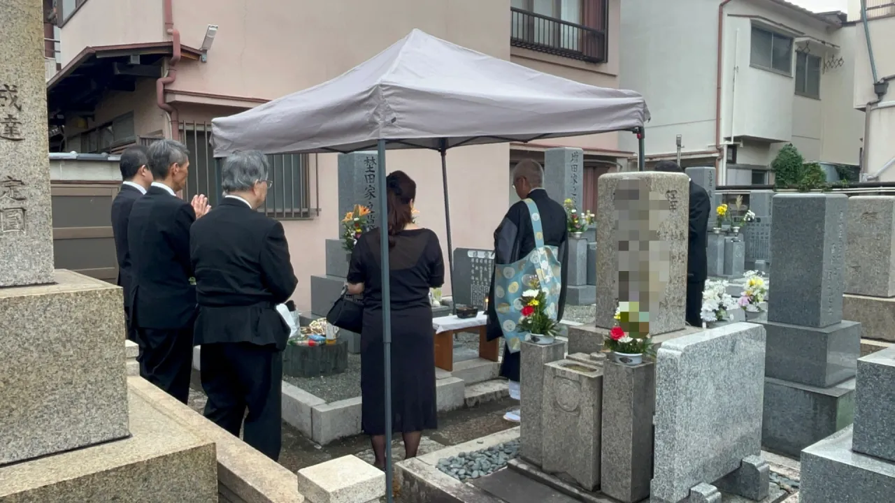 大阪市内で納骨式